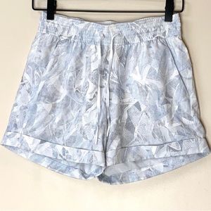 Lululemon Spring Break Away Shorts